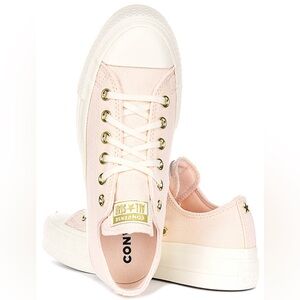 Converse Women's Chuck Taylor All Star Low-Top Lift Platform Sneakers